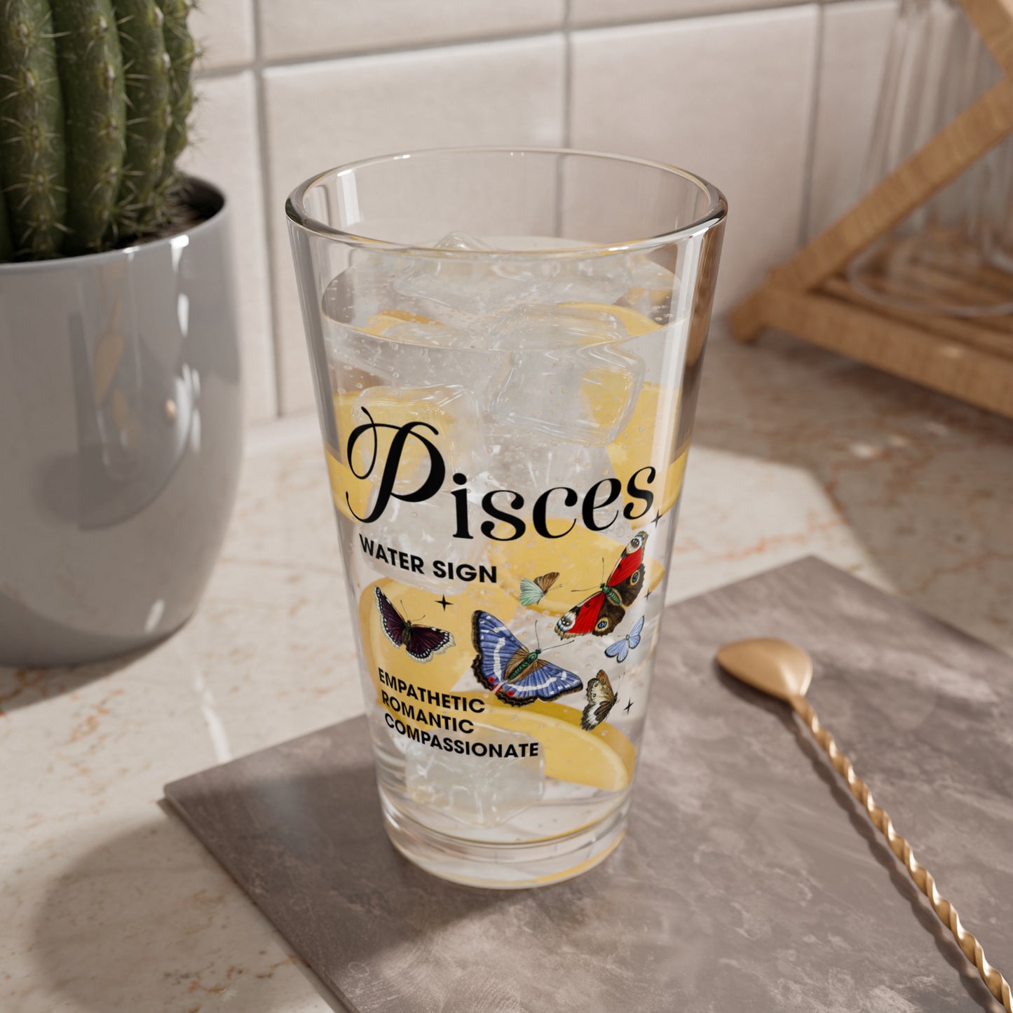 Pisces astrology pint glass, personalized 16oz zodiac star sign birthday drinkware gift