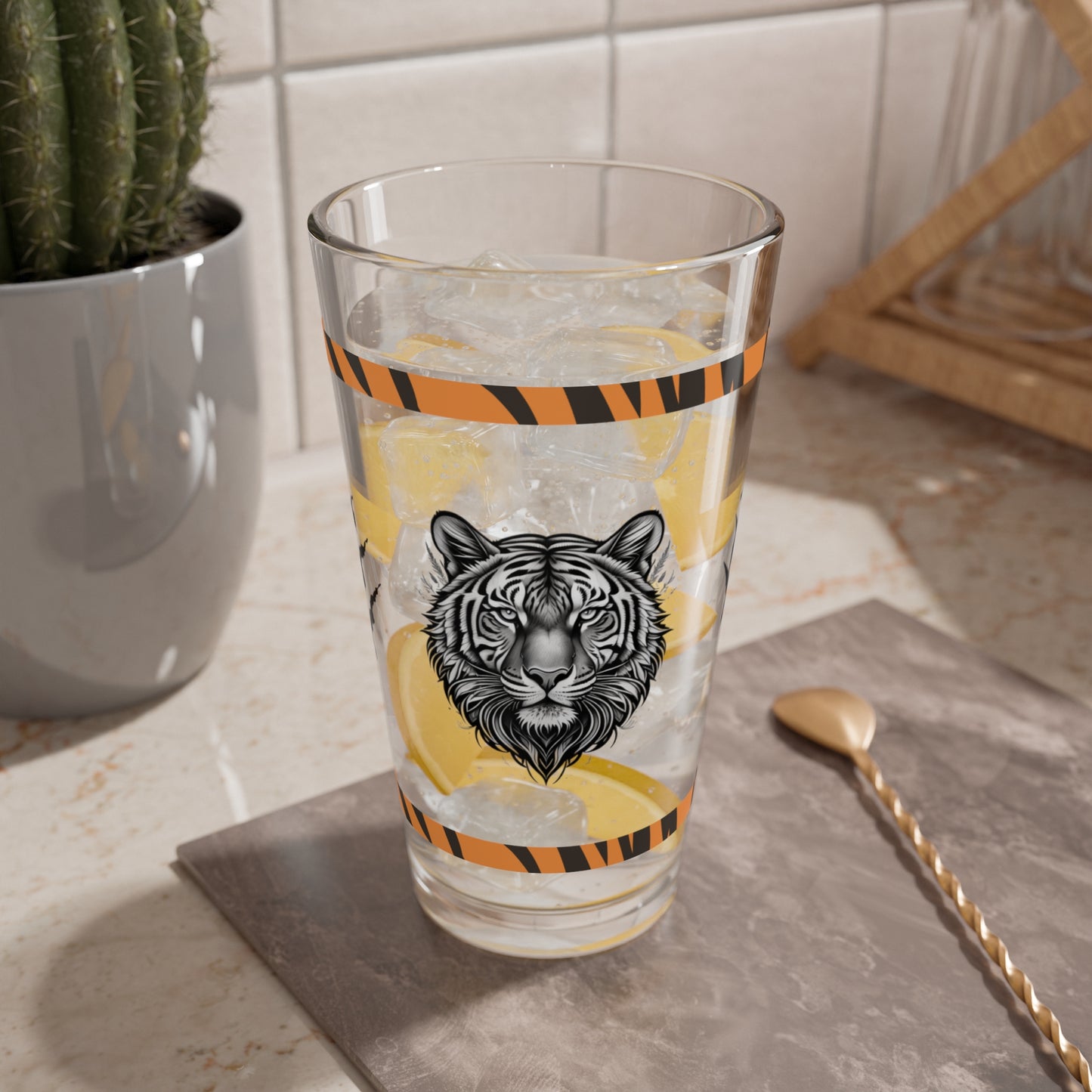 Majestic Roar 16oz Tiger Pint Glass - Inspiring Strength, Courage, and Empowerment