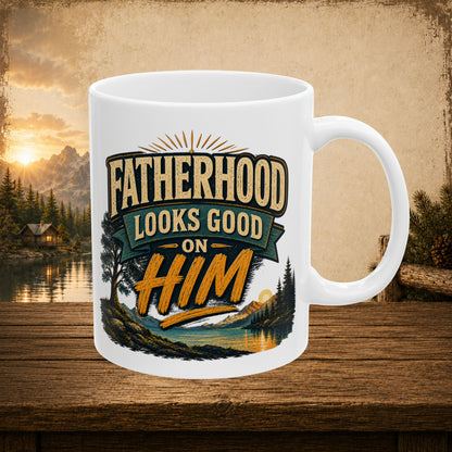 Fatherhood looks good on him personalized mug, fun Father’s Day gift for dad