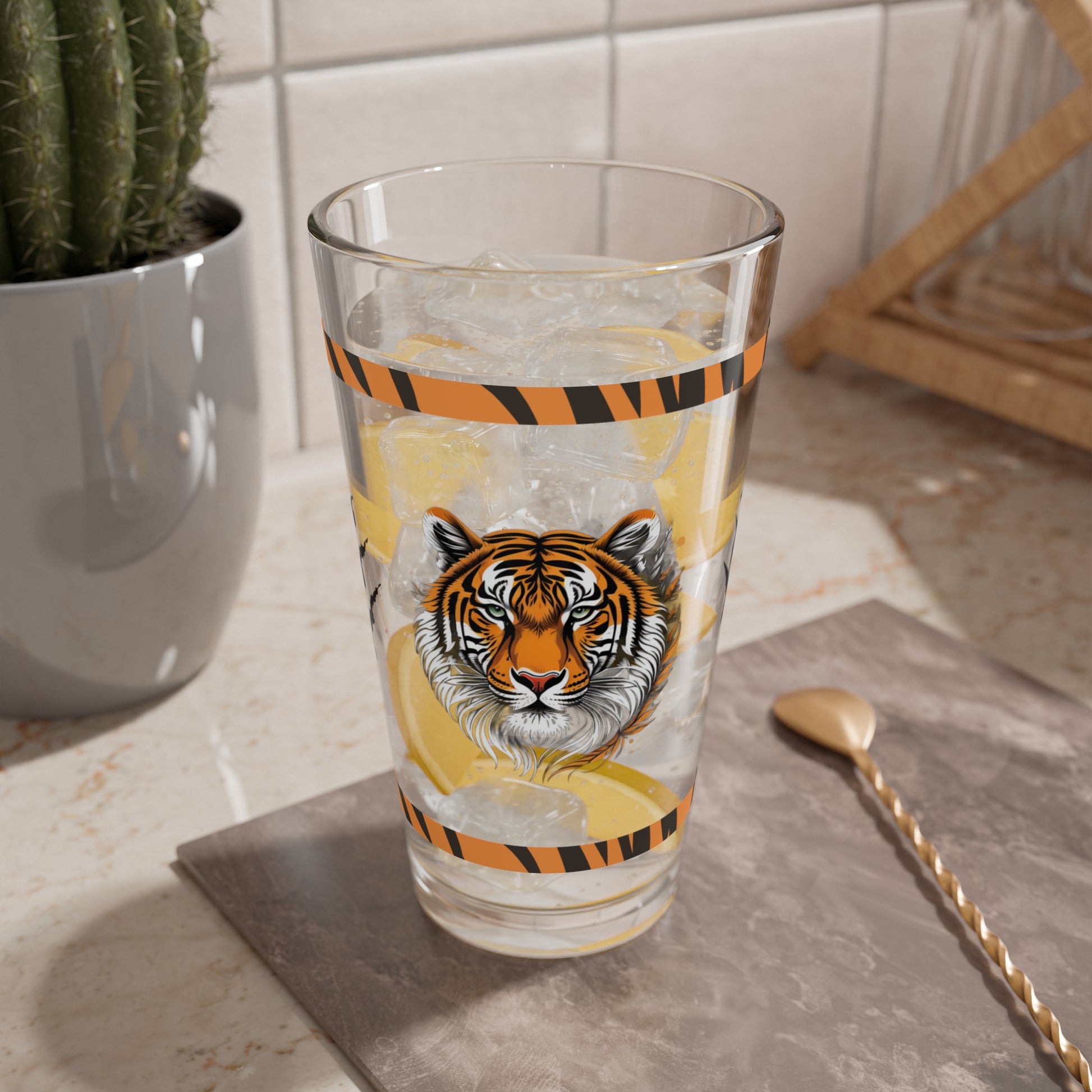 Bold Resilience 16oz Tiger Pint Glass - Inspiring Strength, Courage, and Empowerment