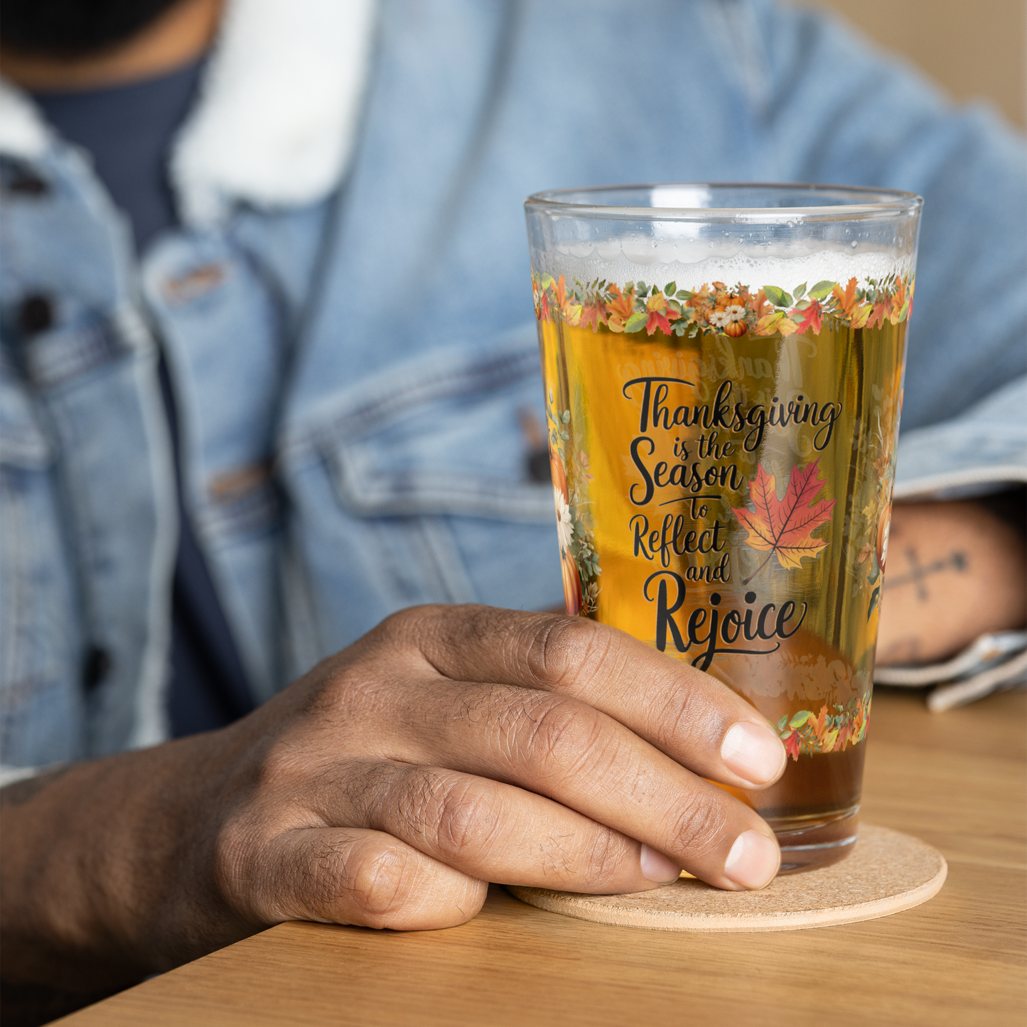 Thanksgiving pint glass with “Reflect And Rejoice” mindful message